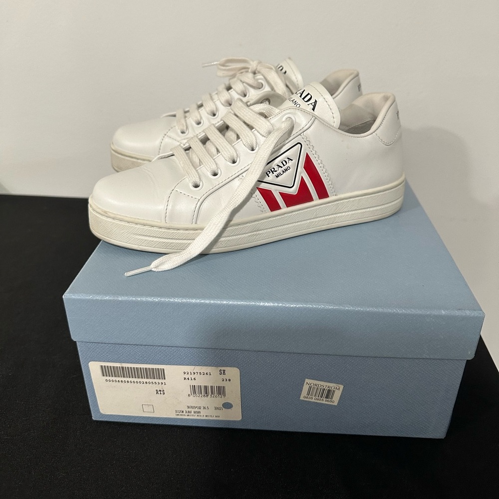 💥💥 Prada White Leather Lace Up Sneakers ! 💥💥